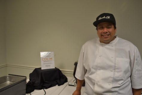 Students taste-test food from possible Hawk’s Nest replacement