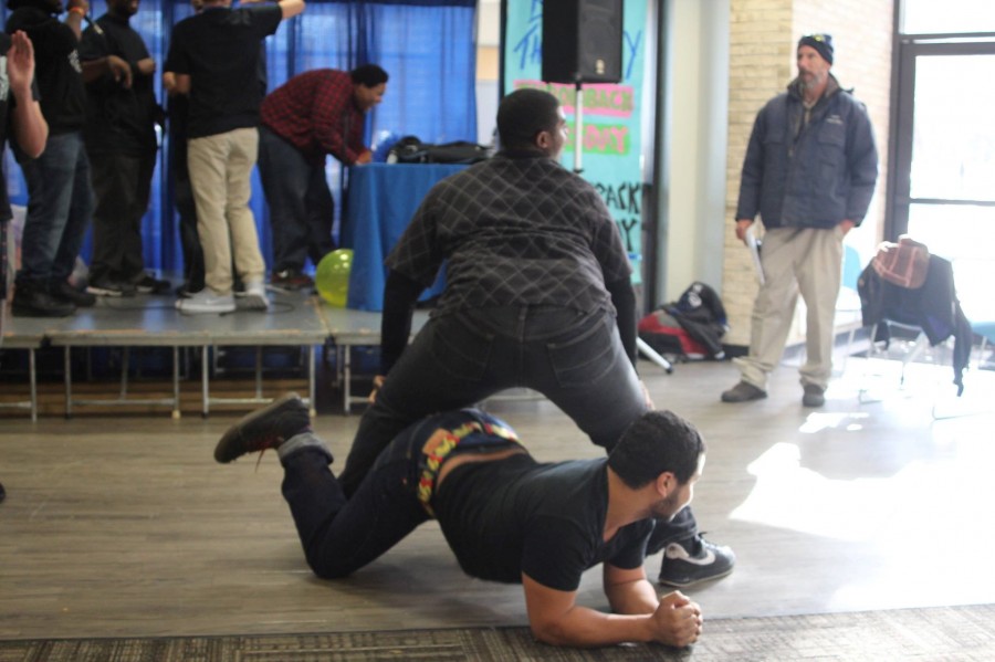 These two guys know how to get the twerk-fest started. 