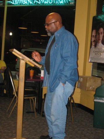 Award-winning poet, Le Hinton will be reading his works on Feb. 19 im HUM 112.