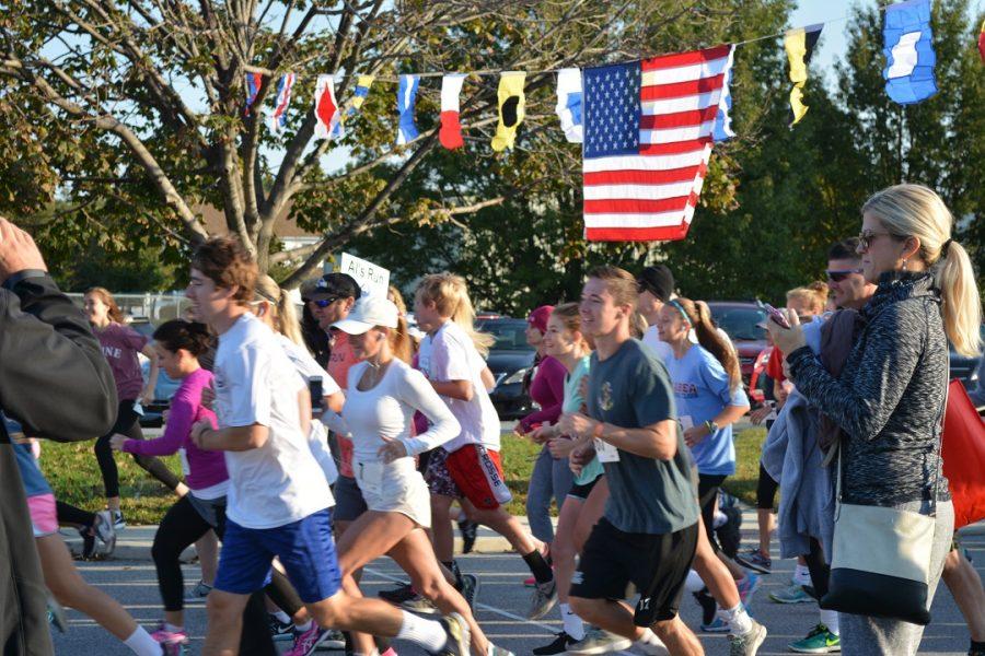 The Al Cantello Jr. Memorial Run kicks off with a full cast of participants.