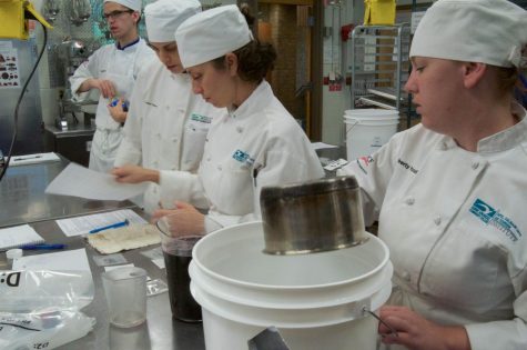 Culinary Club demonstrates how to make beer, cheese and wine