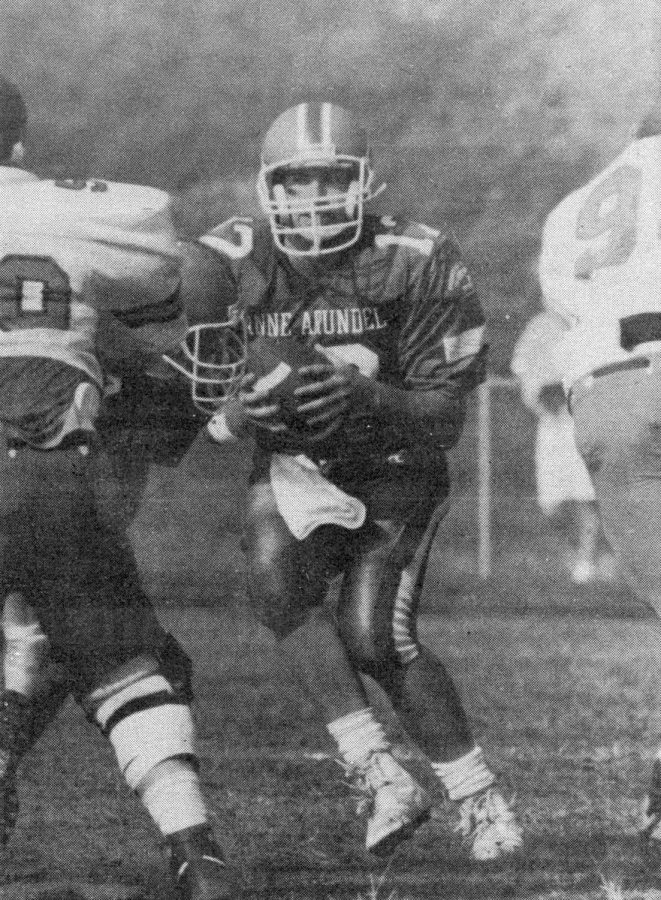AACC fielded a football team until 1990, when a lack of competition and poor academic performance among players shut the program down. 