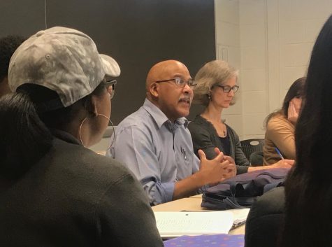 Literature class discusses “The Big Smoke” for BHM