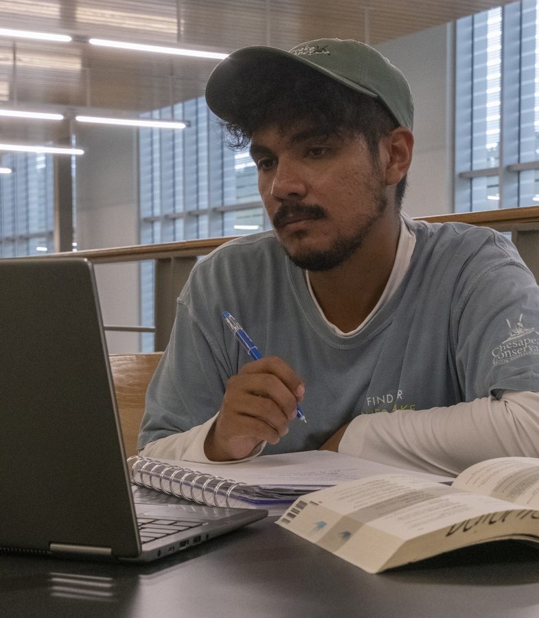 Daniel+Salomon%2C+a+third-year+transfer+studies+student%2C+says+he+feels+the+pressure+of+becoming+the+first+in+his+family+to+go+to+college.