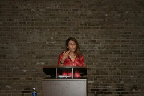 Novelist gives advice to AACC students following reading