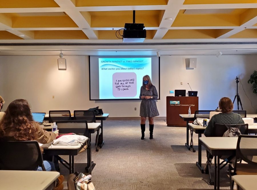 Professor Lisa Starkey led the “Creating a Growth Mindset”  session at a Riverhawks Rise leadership conference for students this week.