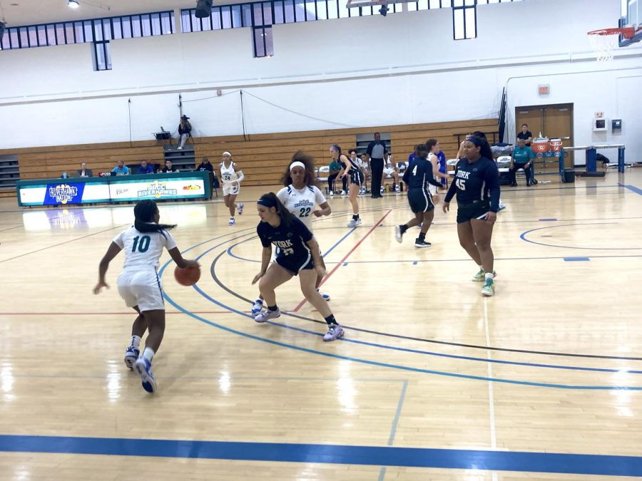 The+Riverhawks+womens+basketball+team+lost+61-59+on+Tuesday+to+Penn+State+York.+AACCs+next+game+is+on+Nov.+5+against+the+Brookdale+Community+College+Jersey+Blues.