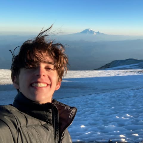 Former Campus Current editor Tomi Brunton wins a national prize.